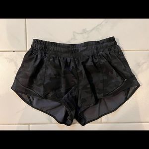 Hotty Hot Camo shorts size 6